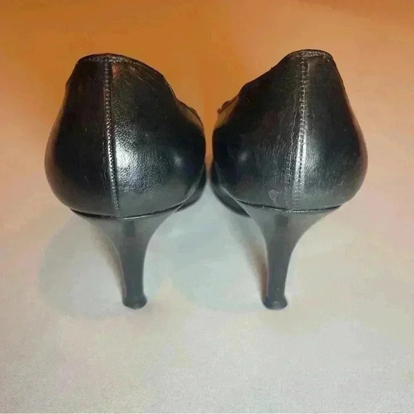 Chanel Vintage Black Pointed Square Toe Heels Bow 36 Leather Mules Gold CC Logo - Picture 4 of 13